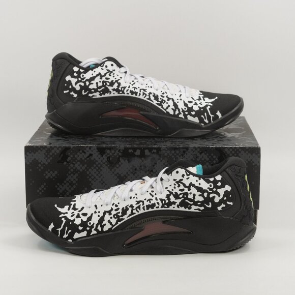 Athletic_Shoes